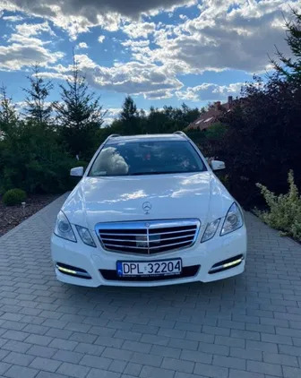 samochody osobowe Mercedes-Benz Klasa E cena 54500 przebieg: 230000, rok produkcji 2011 z Polkowice